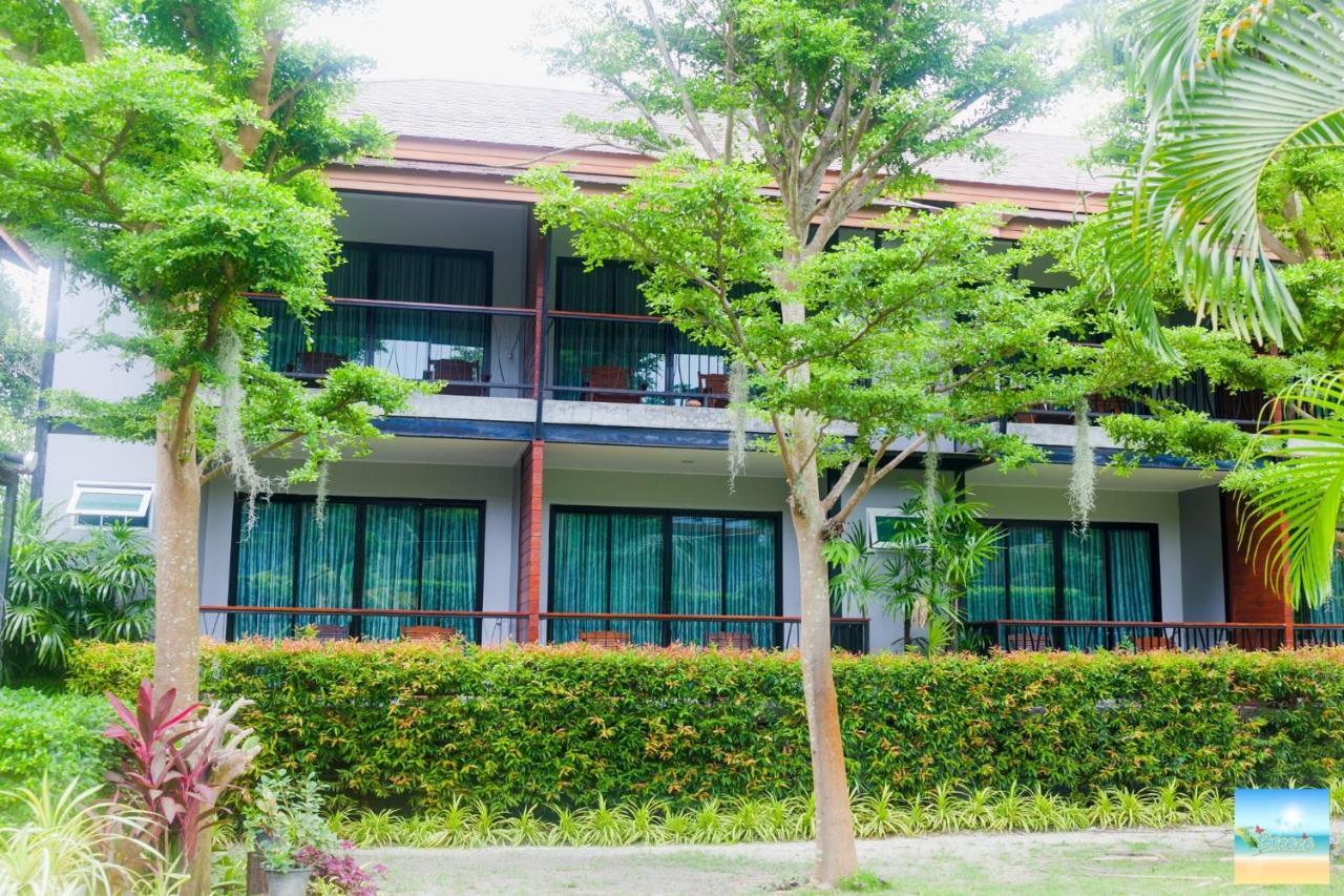 The Breeze Lipe Resort Exterior photo