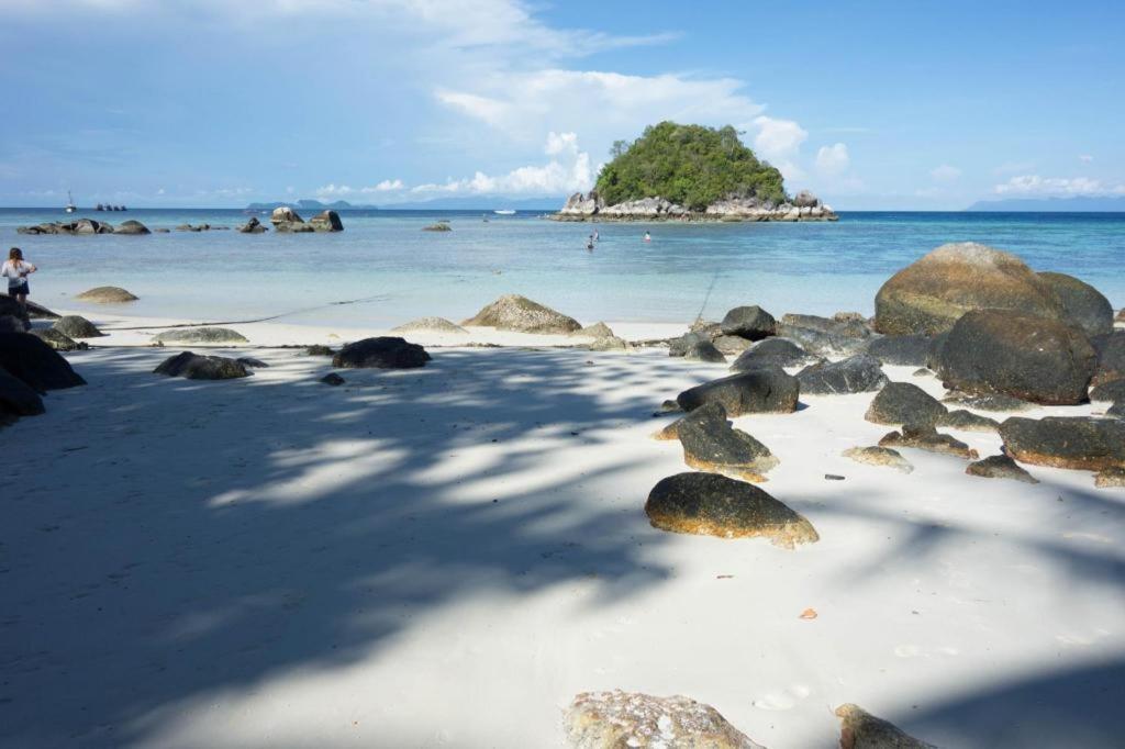 The Breeze Lipe Resort Exterior photo