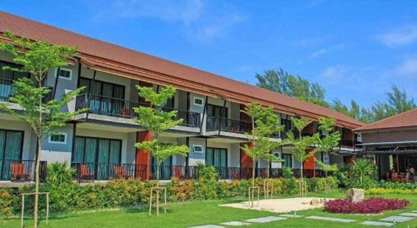 The Breeze Lipe Resort Exterior photo