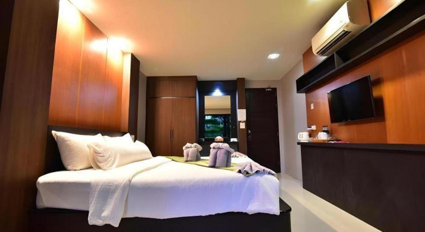 The Breeze Lipe Resort Exterior photo