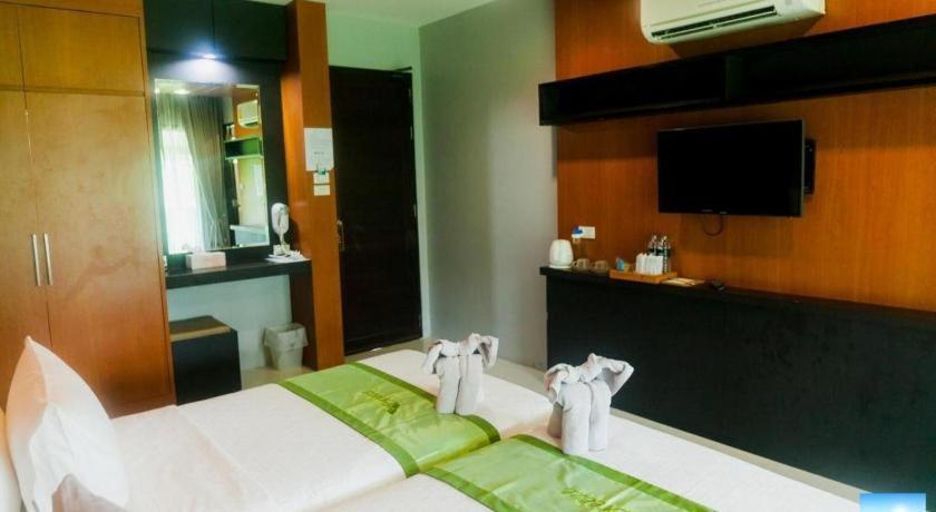 The Breeze Lipe Resort Exterior photo