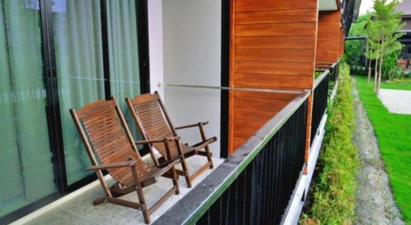 The Breeze Lipe Resort Exterior photo